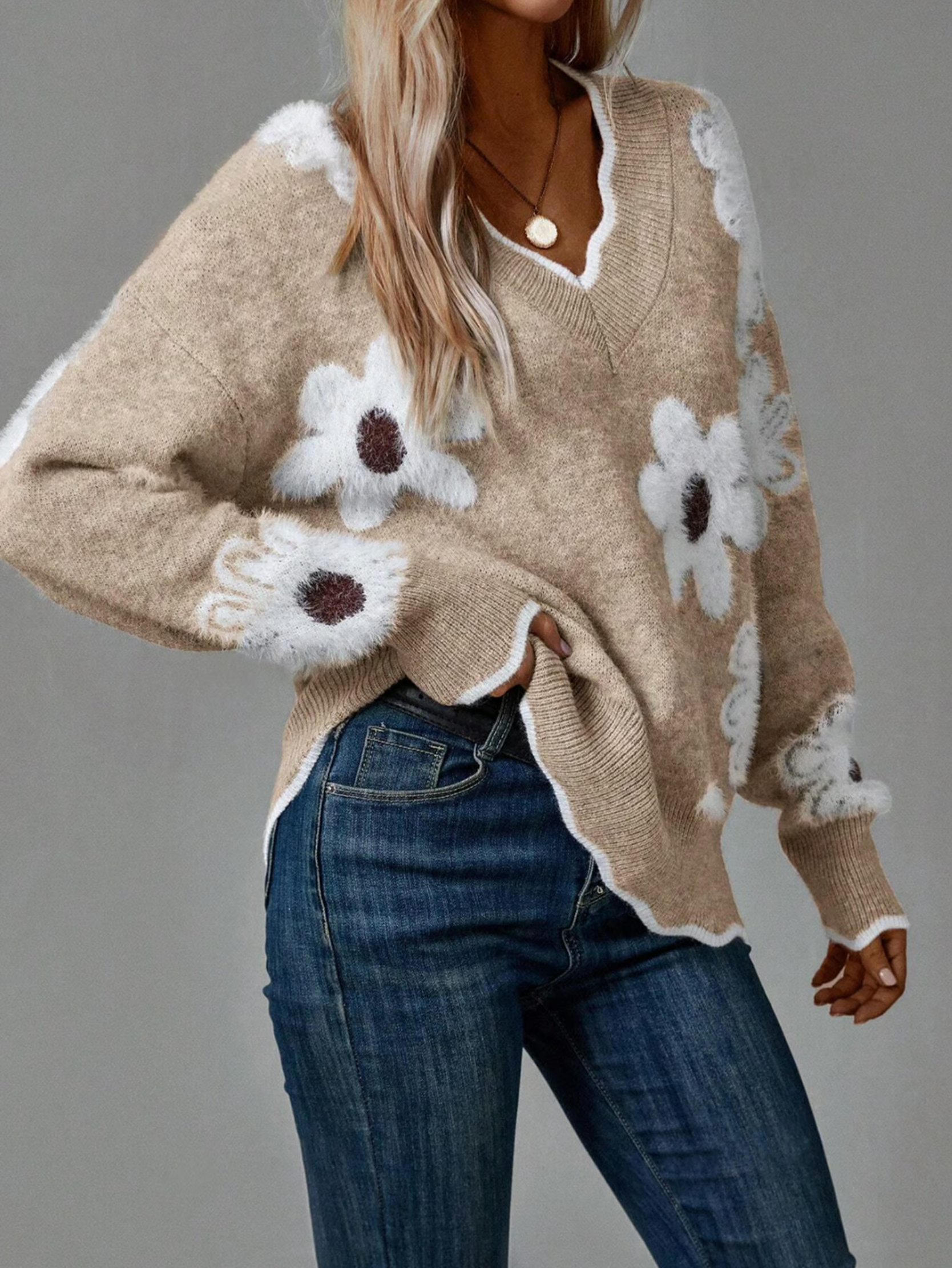 Women's Floral Pattern Scallop Trim Sweater